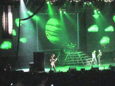 20080705015533-3-doors-down-live-philadelphia-pa-25-08-2000.jpg